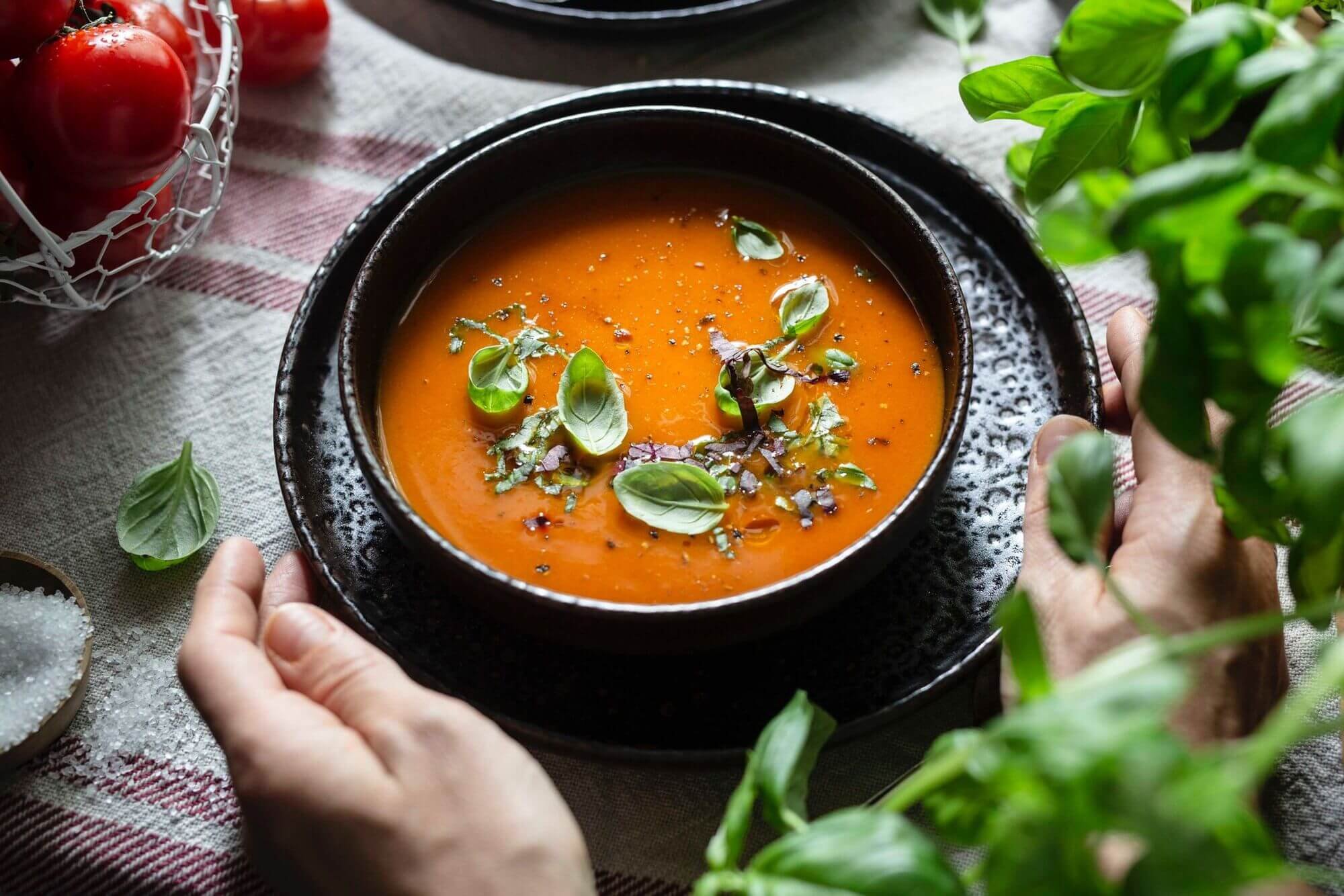 Frische Tomatensuppe